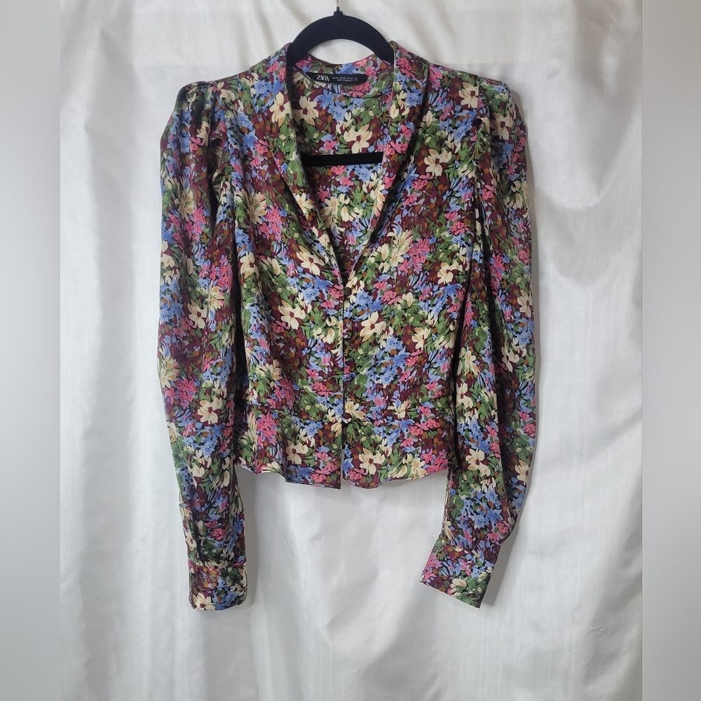 Zara floral cropped button up blouse, puff sleeves